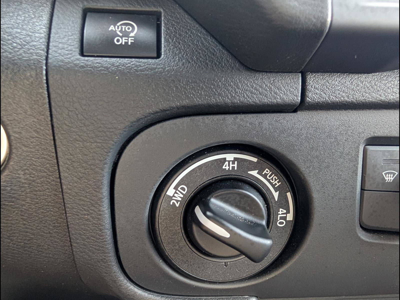 Used 2025 Nissan Frontier PRO-4X w/ Interior Protection Package AWD/4WD image 16