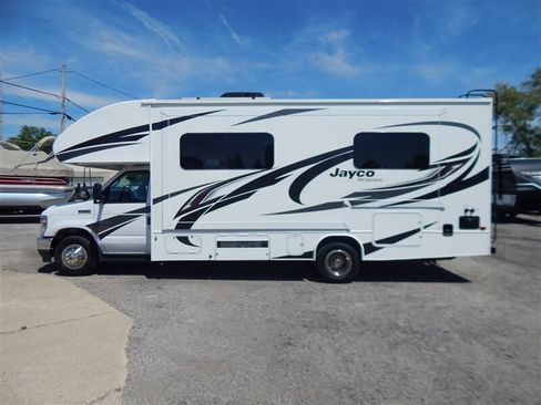 Used 2022 Ford E-450 and Econoline 450 Super Duty w/ Motorhome Prep Package RWD image 1