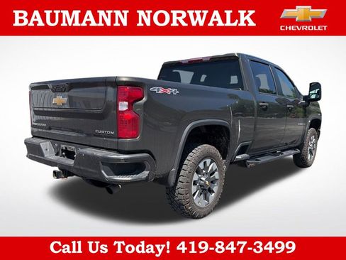 Used 2022 Chevrolet Silverado 2500 Custom w/ Custom Convenience Package AWD/4WD image 13