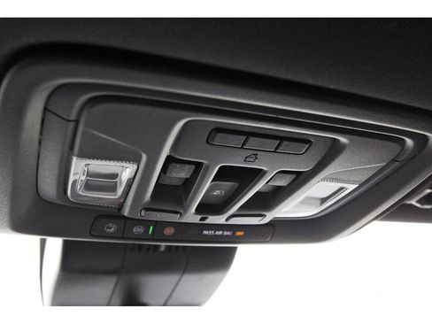 Used 2024 Chevrolet Silverado 2500 High Country w/ High Country Premium Package image 24