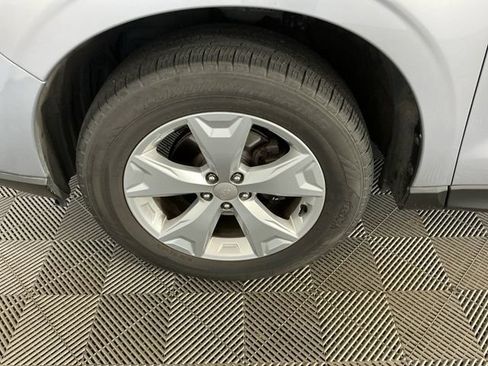 Used 2016 Subaru Forester 2.5i w/ Alloy Wheel Package AWD/4WD image 9