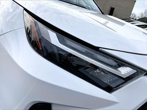 Certified 2025 Toyota RAV4 XLE image 28