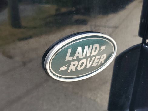 Used 2019 Land Rover Range Rover Evoque SE image 8