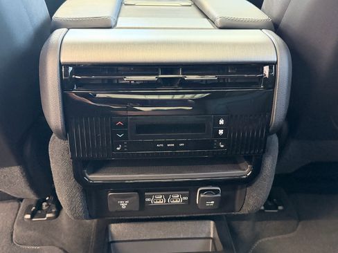 New 2026 Jeep Grand Wagoneer Limited AWD/4WD image 29