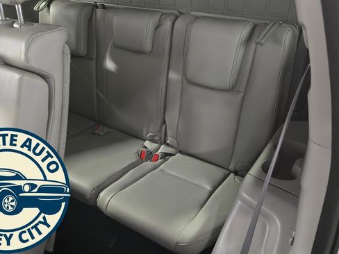 Used 2017 Toyota Highlander XLE image 30