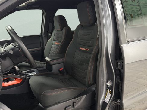 Used 2026 Nissan Frontier PRO-4X AWD/4WD image 16