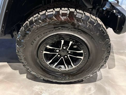Used 2024 Jeep Wrangler Unlimited Sport AWD/4WD image 13