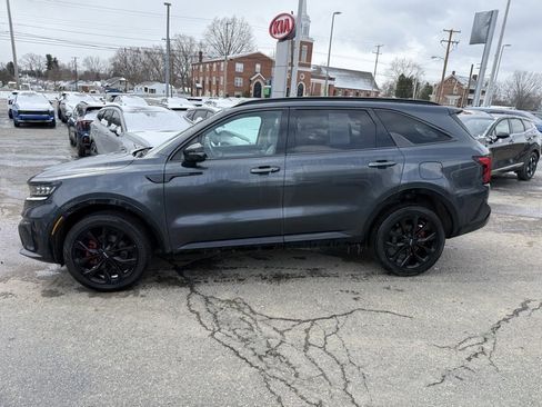 Certified 2023 Kia Sorento SX image 4