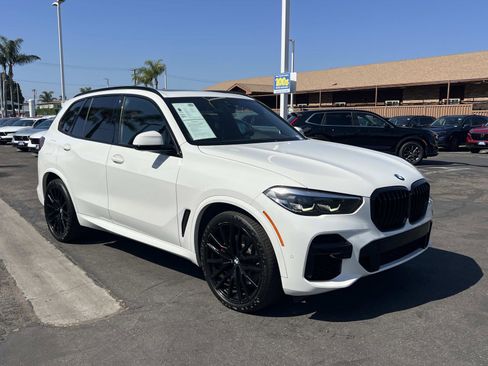 Used 2022 BMW X5 xDrive40i w/ M Sport Package AWD/4WD image 31