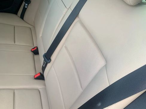 Used 2013 Mercedes-Benz E 350 Sedan image 18