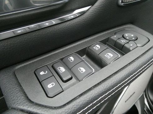 Used 2025 RAM 1500 Laramie w/ Night Edition AWD/4WD image 16