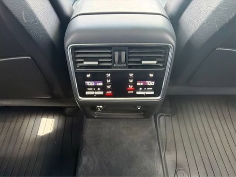 Used 2023 Porsche Cayenne Turbo AWD/4WD image 26