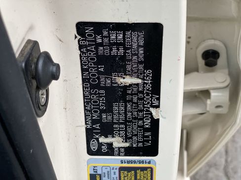 Used 2012 Kia Soul FWD image 29