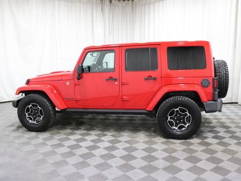 Used 2015 Jeep Wrangler Unlimited Sahara image 28