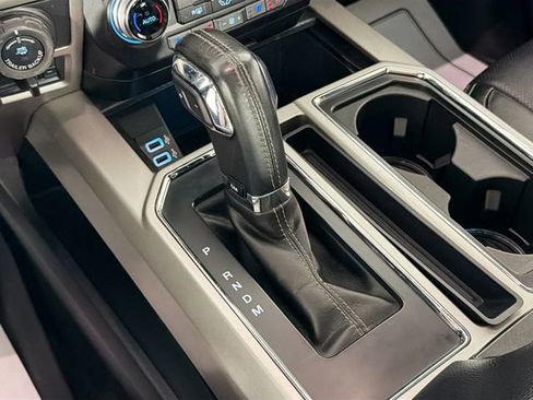 Used 2018 Ford F150 Lariat w/ Equipment Group 502A Luxury AWD/4WD image 17