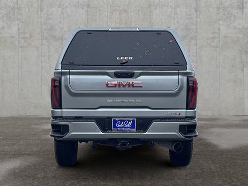 Used 2024 GMC Sierra 2500 AT4 w/ AT4 Premium Plus Package AWD/4WD image 4