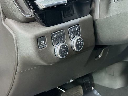 Used 2025 GMC Sierra 2500 SLT AWD/4WD image 13