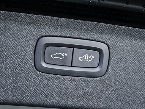 Certified 2024 Volvo XC90 B6 Plus w/ Protection Package Premier image 35