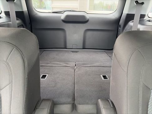 Used 2022 Ford Explorer XLT AWD/4WD image 23