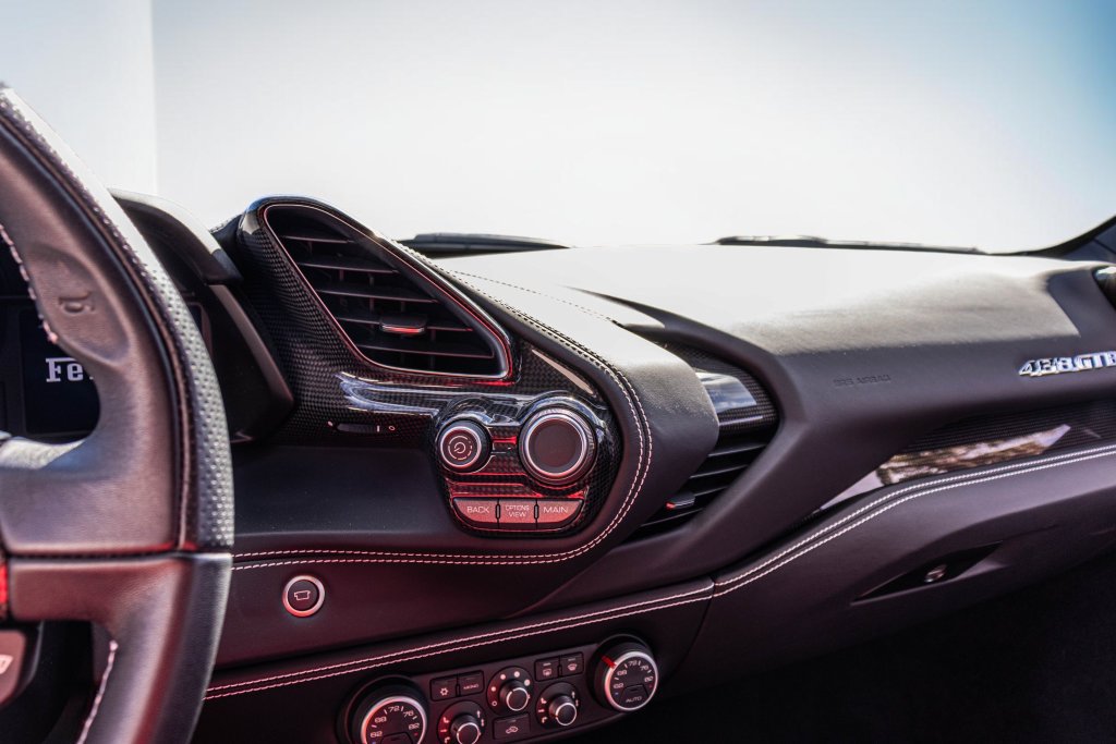 Certified 2018 Ferrari 488 GTB RWD image 40