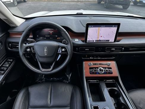 Used 2024 Lincoln Aviator Reserve w/ Jet Package AWD/4WD image 13