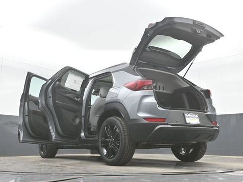 New 2026 Chevrolet TrailBlazer LT w/ Midnight Edition FWD image 53