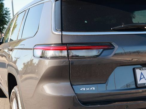 New 2026 Jeep Grand Cherokee L Laredo AWD/4WD image 10