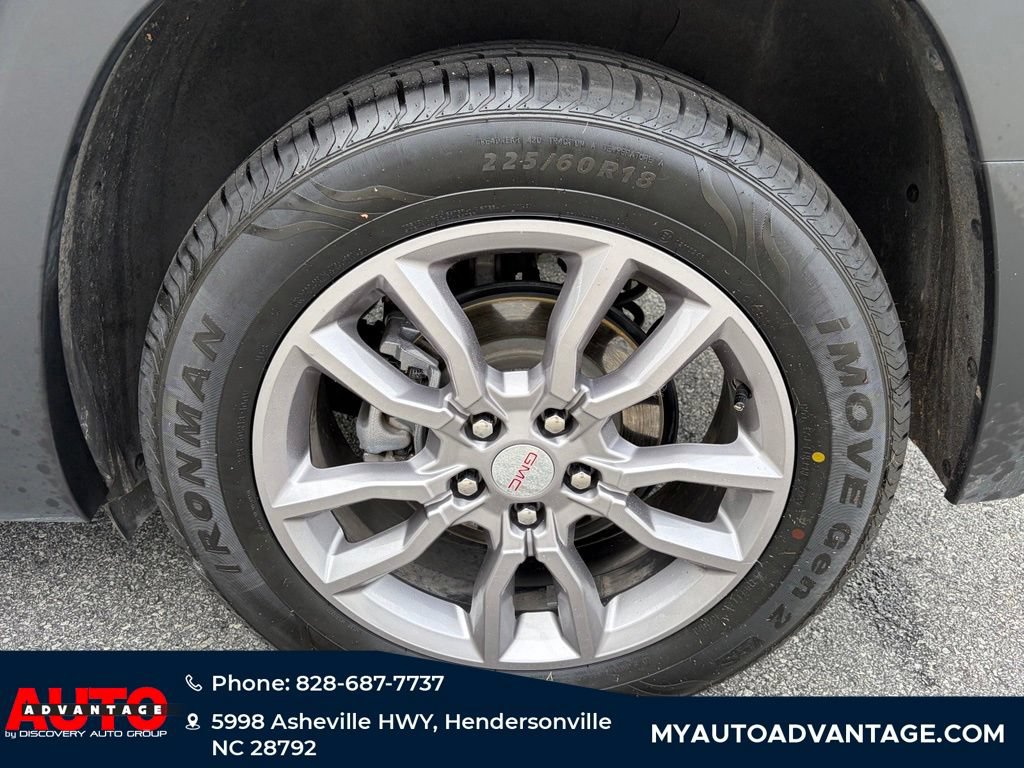 Used 2024 GMC Terrain SLT AWD/4WD image 30