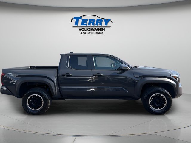 Used 2026 Toyota Tacoma TRD Off-Road AWD/4WD image 1