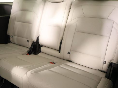 New 2026 Lincoln Navigator Reserve AWD/4WD image 13