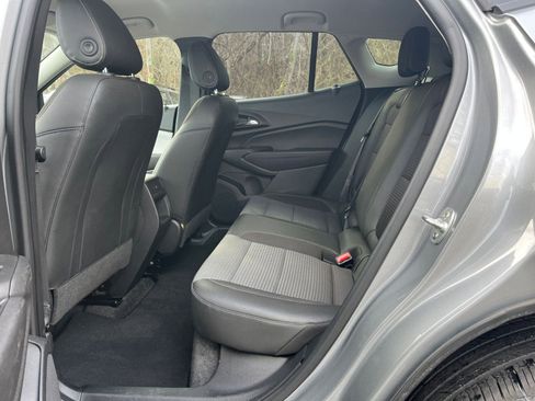 Used 2025 Chevrolet Trax LT image 20