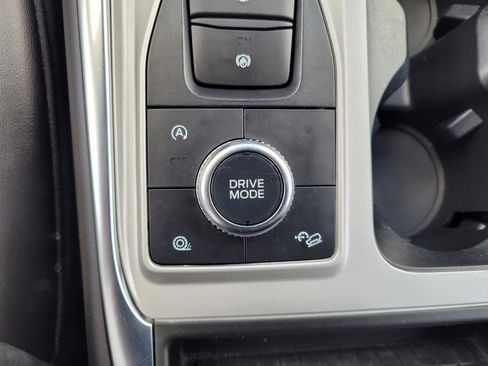 Certified 2023 Ford Explorer Platinum w/ Equipment Group 601A AWD/4WD image 25