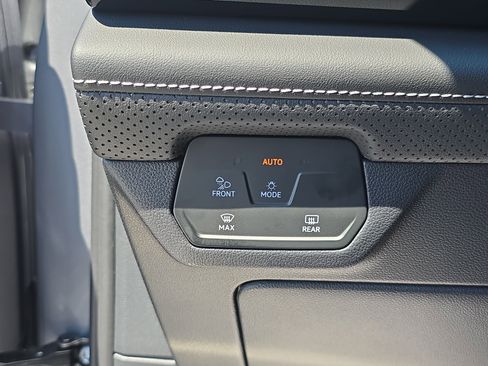 New 2026 Volkswagen Atlas SE image 22