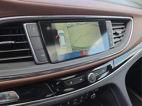 Used 2018 Buick Enclave Avenir w/ Avenir Technology Package FWD image 8
