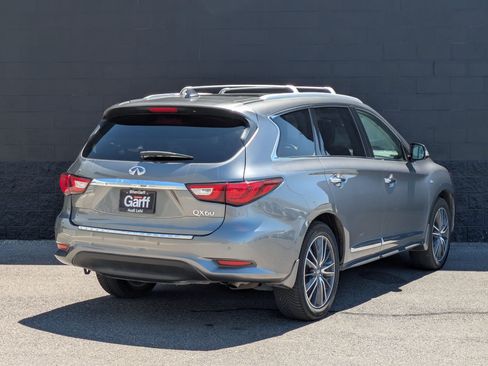 Used 2017 INFINITI QX60 Luxe w/ Deluxe Technology Package AWD/4WD image 5