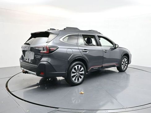 Used 2023 Subaru Outback Touring image 9