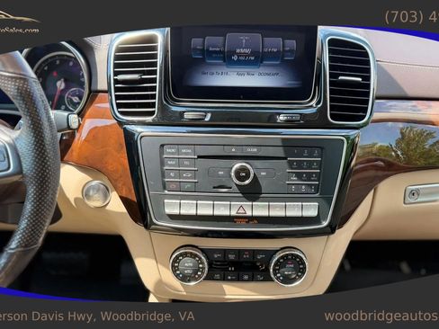 Used 2019 Mercedes-Benz GLS 450 4MATIC image 37