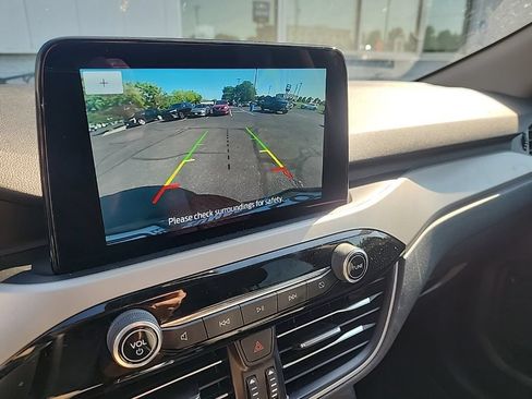 Used 2020 Ford Escape SE FWD image 11
