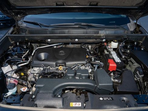 Certified 2022 Toyota RAV4 LE image 11