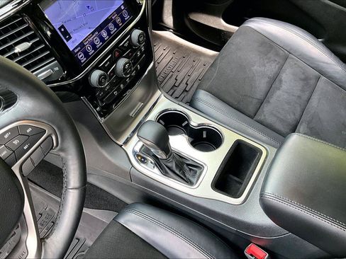 Used 2019 Jeep Grand Cherokee Altitude AWD/4WD image 31