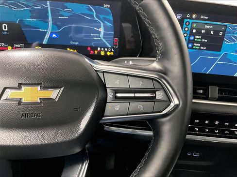 Used 2025 Chevrolet Equinox LT w/ Convenience Package II image 23