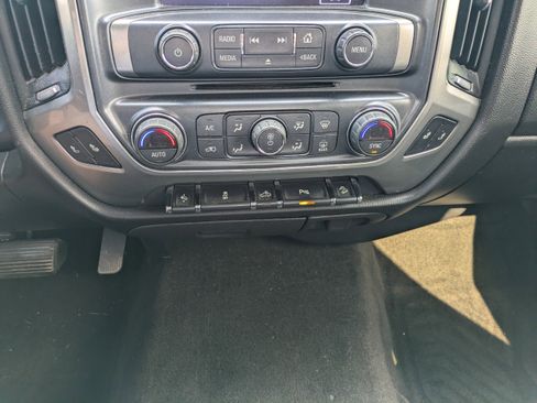 Used 2018 Chevrolet Silverado 1500 LT w/ All Star Edition AWD/4WD image 17