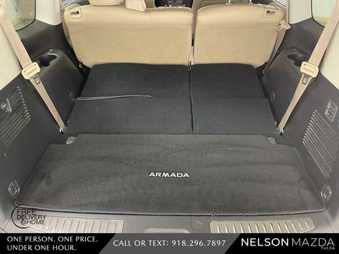 Used 2017 Nissan Armada Platinum w/ Interior Lighting Package image 37