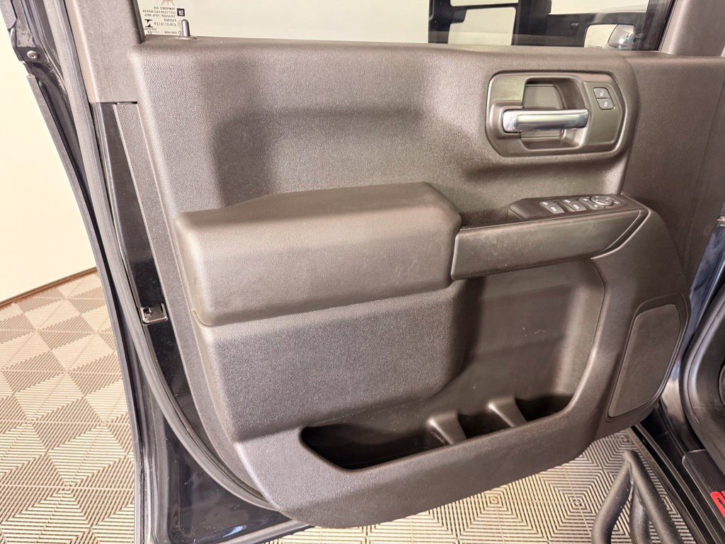 Used 2022 Chevrolet Silverado 2500 Custom w/ Custom Value Package AWD/4WD image 22