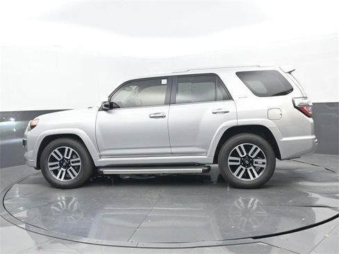 Used 2022 Toyota 4Runner Limited image 22