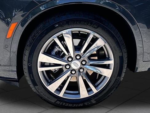 Used 2021 Cadillac XT6 Premium Luxury FWD image 11