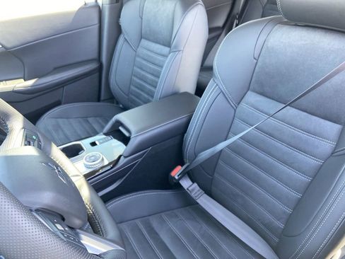 New 2026 Mitsubishi Outlander AWD image 16