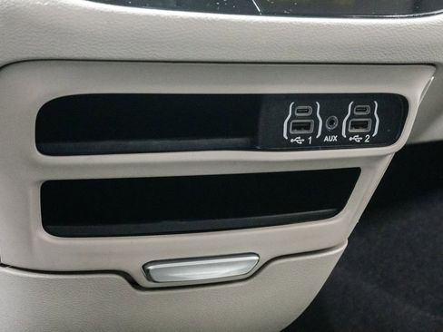 Used 2023 Chrysler Pacifica Touring-L FWD image 20