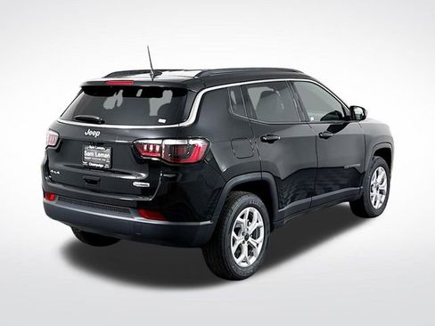 New 2026 Jeep Compass Latitude image 7