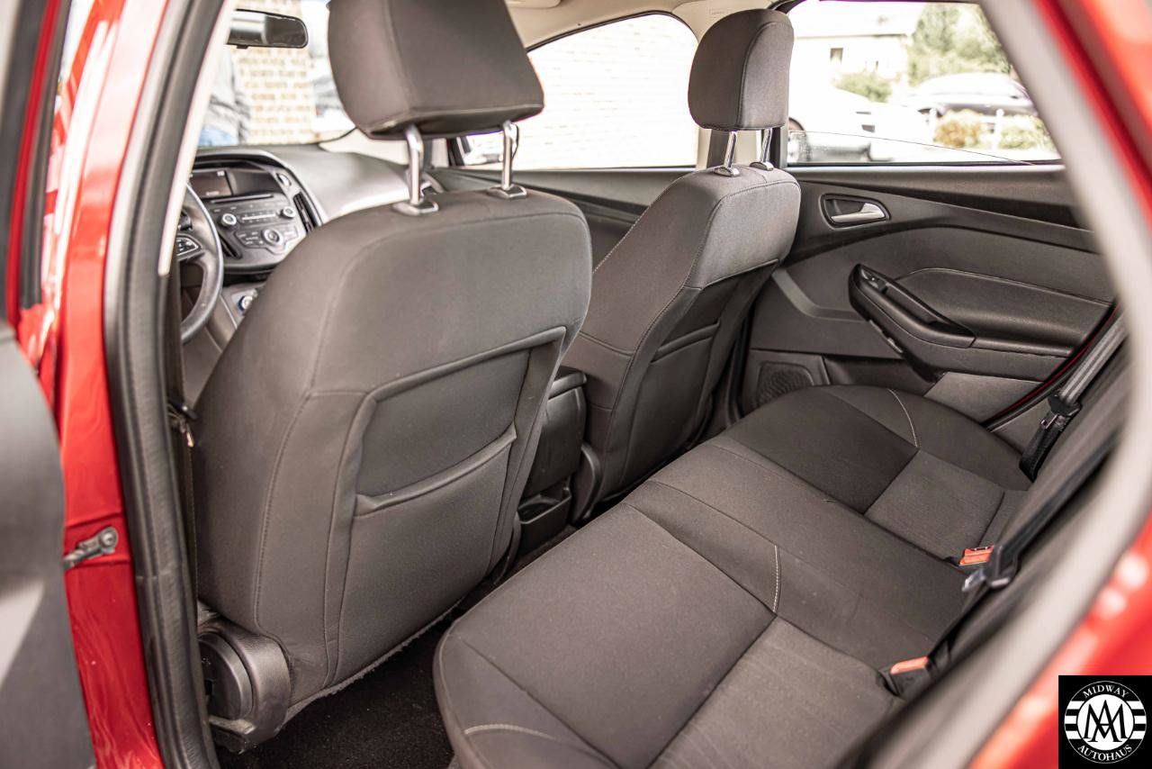 Used 2017 Ford Focus SE FWD image 33